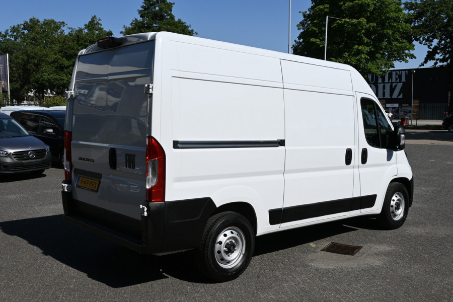 Fiat Ducato L2H2 2.2 MultiJet 140 pk 3.5t Camera, Cruise control, 270 Graden deuren