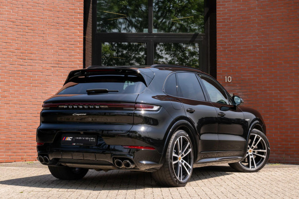 Porsche Cayenne 3.0 E-Hybrid Sport-Design Sportuitlaat Display