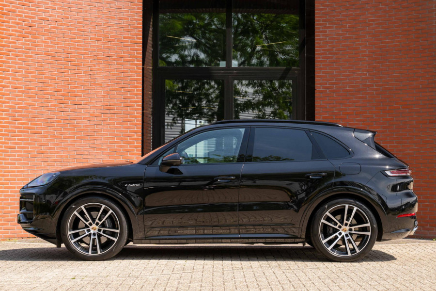 Porsche Cayenne 3.0 E-Hybrid Sport-Design Sportuitlaat Display