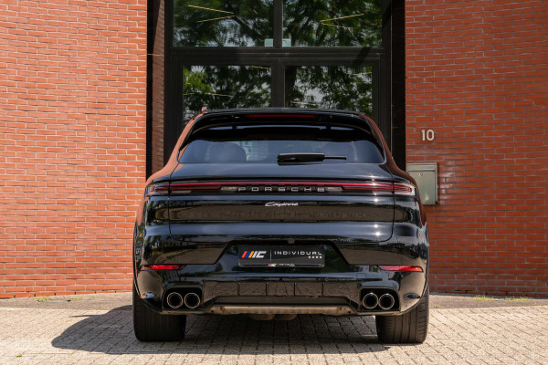 Porsche Cayenne 3.0 E-Hybrid Sport-Design Sportuitlaat Display