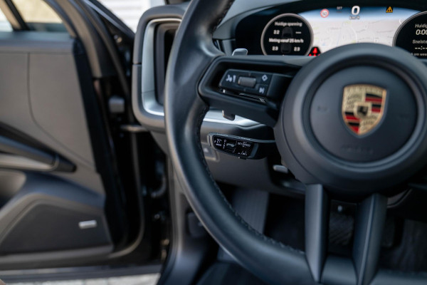 Porsche Cayenne 3.0 E-Hybrid Sport-Design Sportuitlaat Display