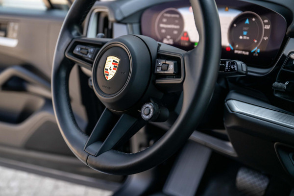 Porsche Cayenne 3.0 E-Hybrid Sport-Design Sportuitlaat Display