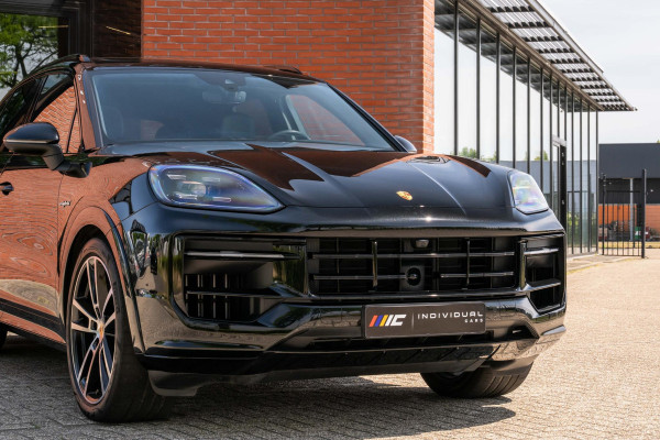 Porsche Cayenne 3.0 E-Hybrid Sport-Design Sportuitlaat Display
