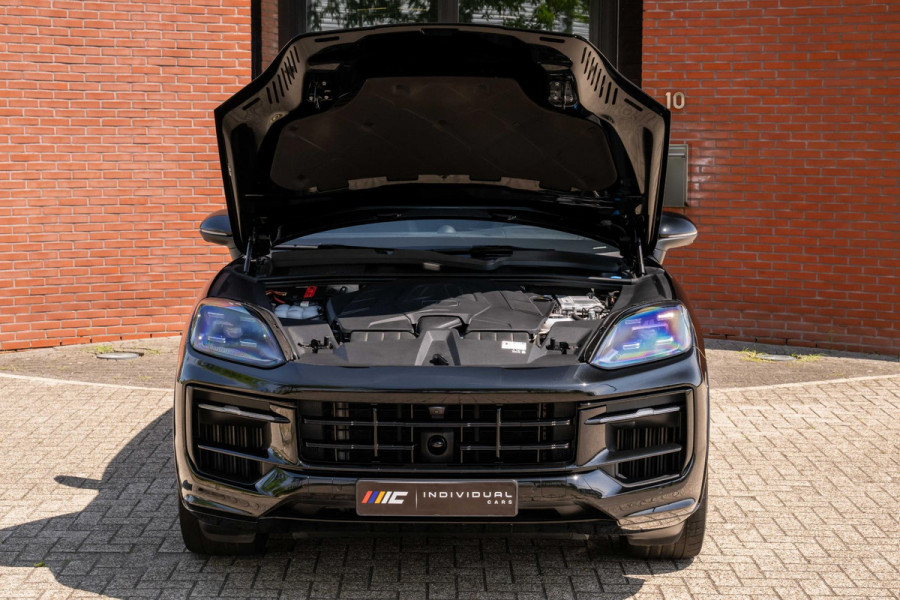 Porsche Cayenne 3.0 E-Hybrid Sport-Design Sportuitlaat Display