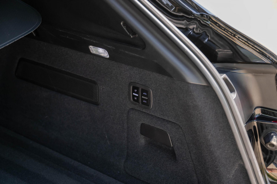 Porsche Cayenne 3.0 E-Hybrid Sport-Design Sportuitlaat Display