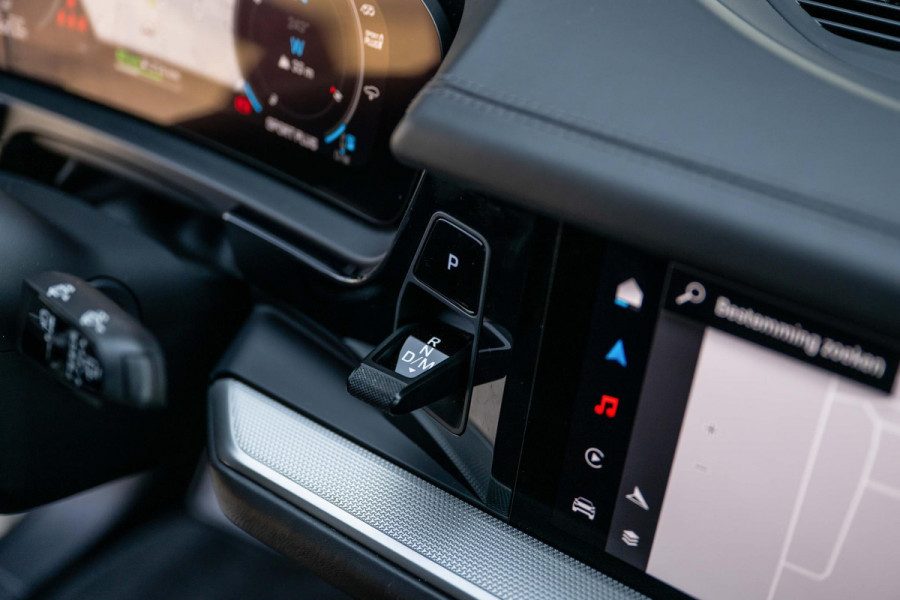 Porsche Cayenne 3.0 E-Hybrid Sport-Design Sportuitlaat Display