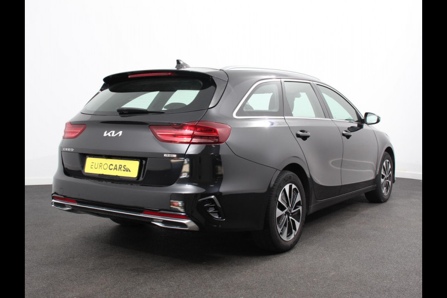 Kia Ceed Sportswagon 1.6 GDI PHEV DynamicLine Automaat Climate control Keyless Cruise control LED Parkeersensoren achter Camera Stuur verwarming Stoel verwarming Apple Carplay/ Andriod Auto