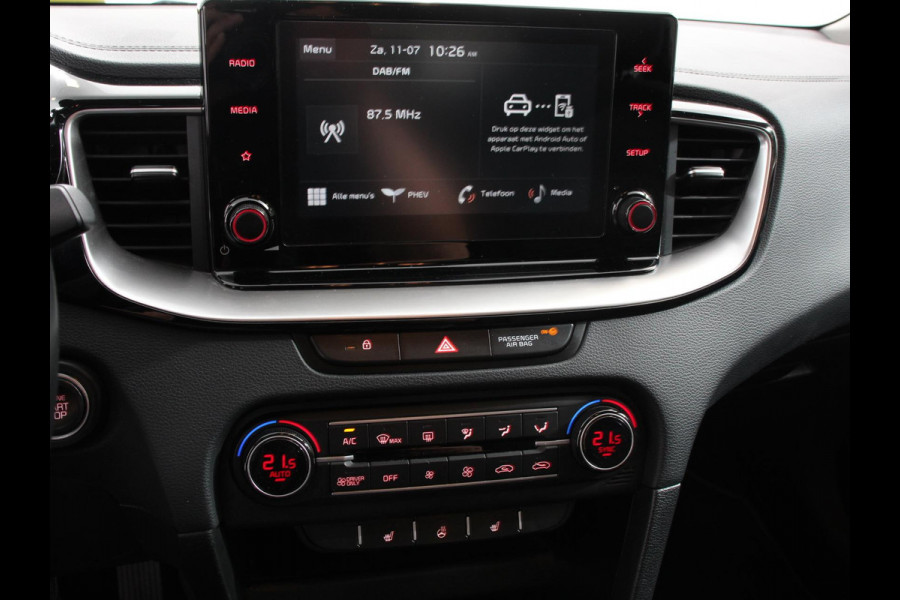Kia Ceed Sportswagon 1.6 GDI PHEV DynamicLine Automaat Climate control Keyless Cruise control LED Parkeersensoren achter Camera Stuur verwarming Stoel verwarming Apple Carplay/ Andriod Auto