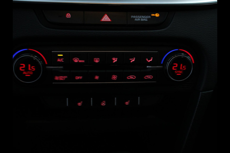 Kia Ceed Sportswagon 1.6 GDI PHEV DynamicLine Automaat Climate control Keyless Cruise control LED Parkeersensoren achter Camera Stuur verwarming Stoel verwarming Apple Carplay/ Andriod Auto