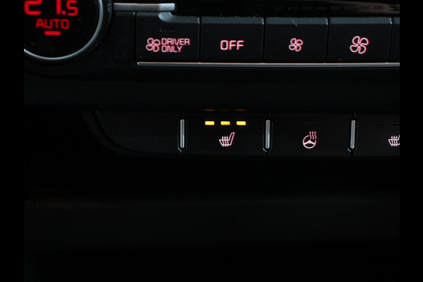 Kia Ceed Sportswagon 1.6 GDI PHEV DynamicLine Automaat Climate control Keyless Cruise control LED Parkeersensoren achter Camera Stuur verwarming Stoel verwarming Apple Carplay/ Andriod Auto