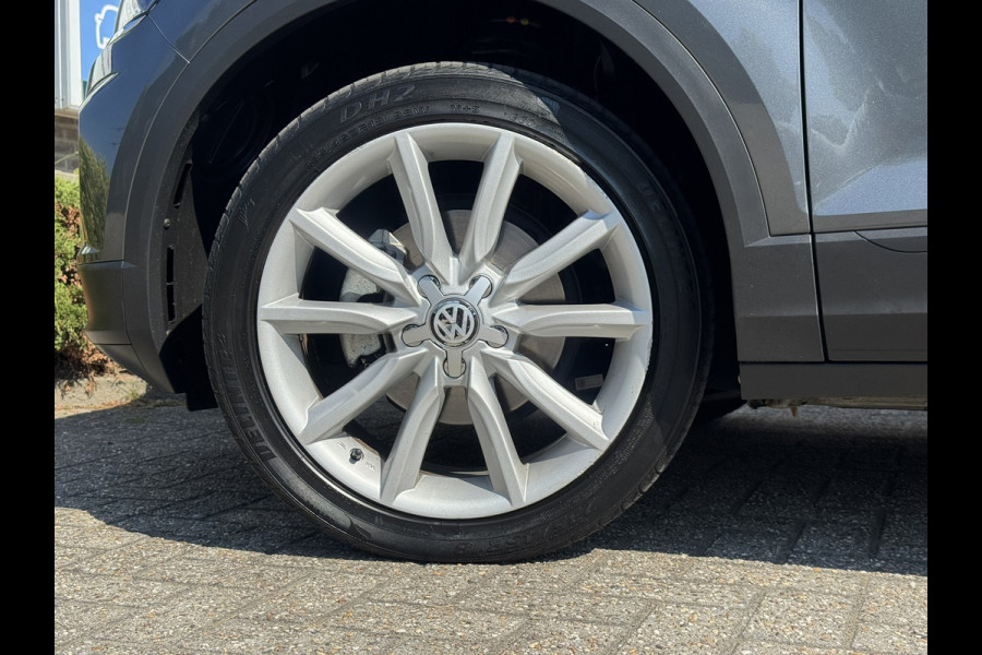 Volkswagen T-Roc 1.5 TSI Sport | Carplay/Android, ACC, Navi, Clima, PDC, Trekhaak |