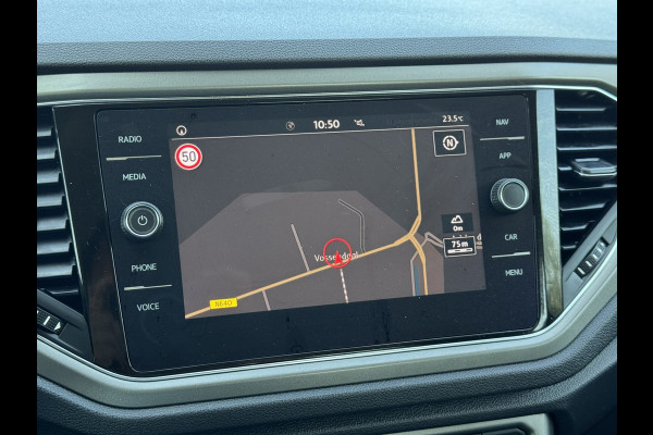 Volkswagen T-Roc 1.5 TSI Sport | Carplay/Android, ACC, Navi, Clima, PDC, Trekhaak |