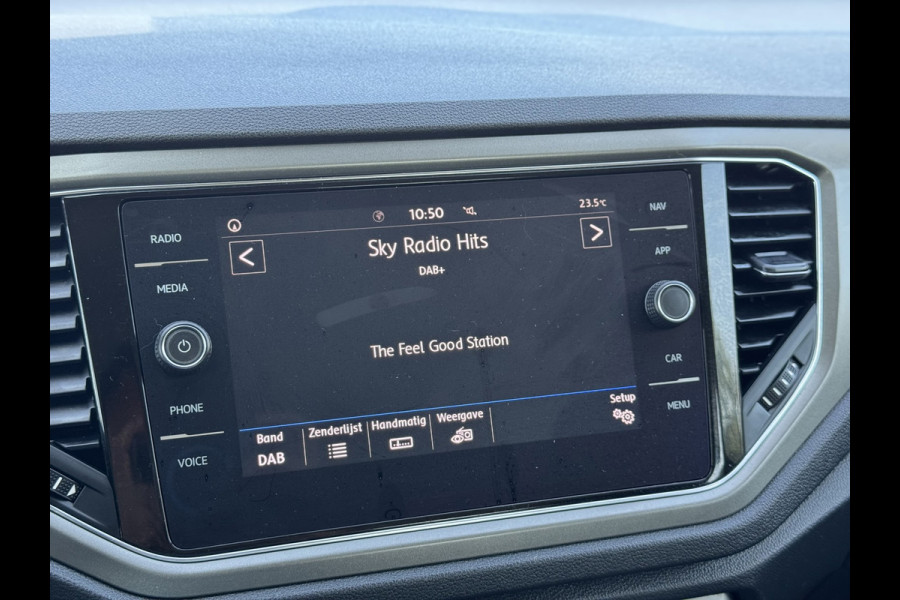 Volkswagen T-Roc 1.5 TSI Sport | Carplay/Android, ACC, Navi, Clima, PDC, Trekhaak |