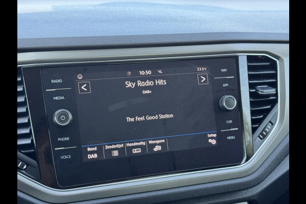 Volkswagen T-Roc 1.5 TSI Sport | Carplay/Android, ACC, Navi, Clima, PDC, Trekhaak |