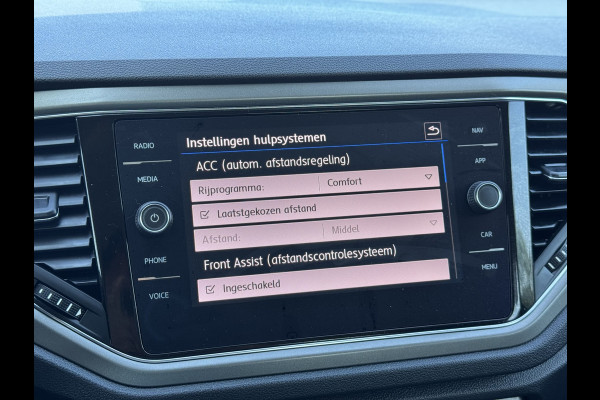 Volkswagen T-Roc 1.5 TSI Sport | Carplay/Android, ACC, Navi, Clima, PDC, Trekhaak |