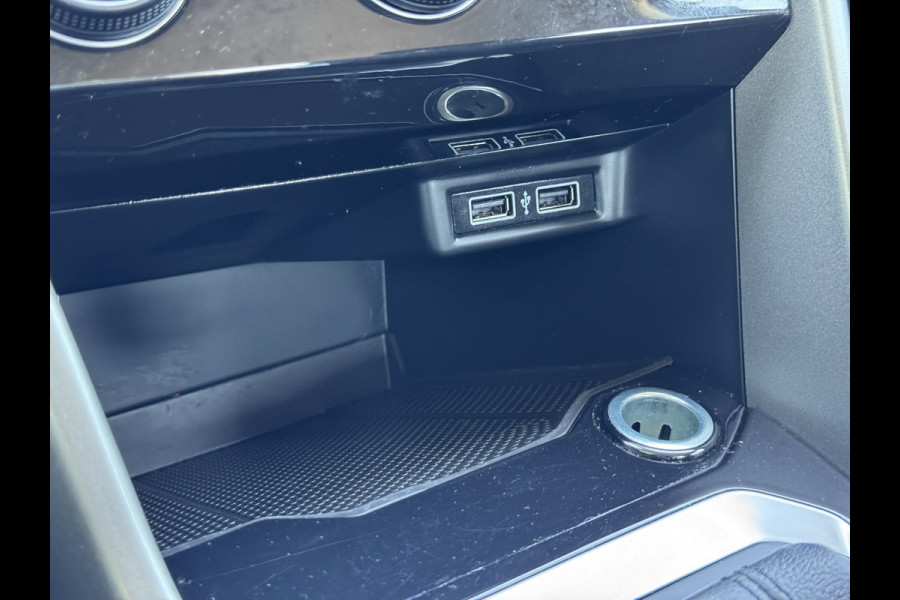 Volkswagen T-Roc 1.5 TSI Sport | Carplay/Android, ACC, Navi, Clima, PDC, Trekhaak |