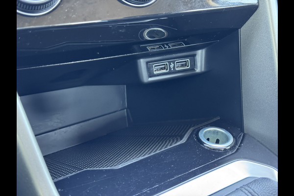 Volkswagen T-Roc 1.5 TSI Sport | Carplay/Android, ACC, Navi, Clima, PDC, Trekhaak |
