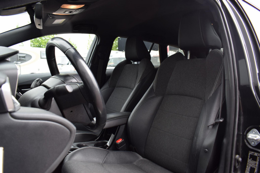 Toyota Corolla Touring Sports 1.8 Hybrid Business Plus | Apple CarPlay | Half Leer | Camera | Stoelverwarming
