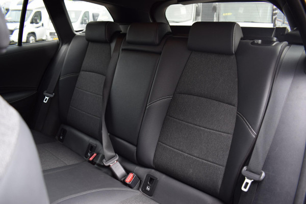 Toyota Corolla Touring Sports 1.8 Hybrid Business Plus | Apple CarPlay | Half Leer | Camera | Stoelverwarming