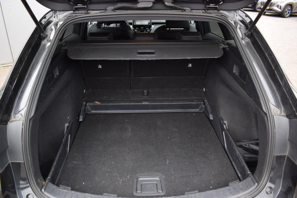 Toyota Corolla Touring Sports 1.8 Hybrid Business Plus | Apple CarPlay | Half Leer | Camera | Stoelverwarming