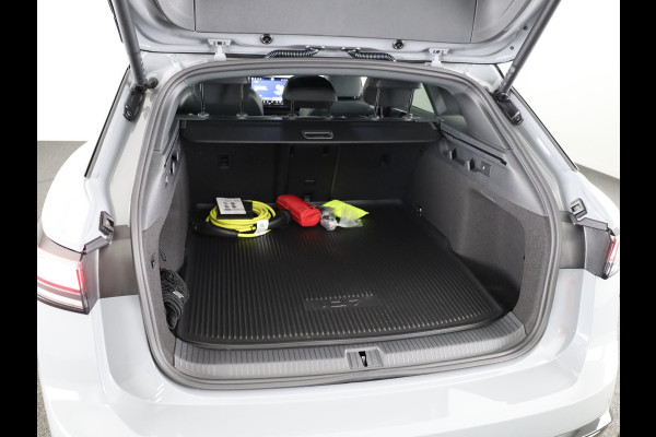 Volkswagen ID.7 Tourer Limited Edition Plus 86 kWh accu, 210 kW / 286 PK / Trekhaak / Head-up-display / Carplay / 360 cam