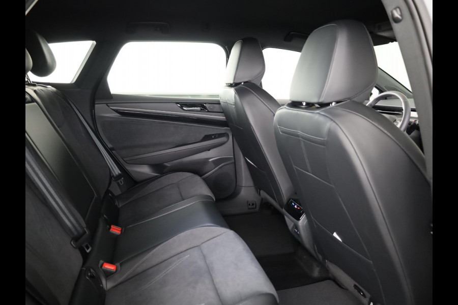 Volkswagen ID.7 Tourer Limited Edition Plus 86 kWh accu, 210 kW / 286 PK / Trekhaak / Head-up-display / Carplay / 360 cam