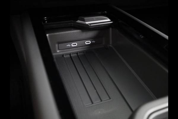 Volkswagen ID.7 Tourer Limited Edition Plus 86 kWh accu, 210 kW / 286 PK / Trekhaak / Head-up-display / Carplay / 360 cam