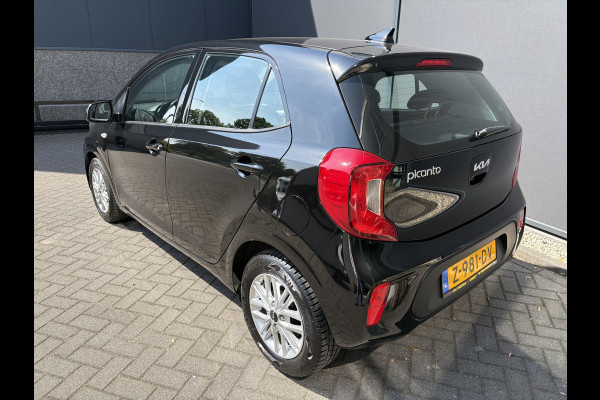 Kia Picanto 1.0 DPi DynamicLine Achteruitrijcamera - Apple carplay - Airco - Cruise control - Navigatie - Cruise control - Licht metalen velgen 14 inch - Radio - Start/stop systeem - Bluetooth - Elektrische ramen - Stuur multifunctioneel