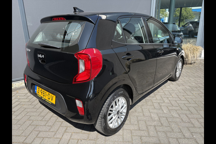 Kia Picanto 1.0 DPi DynamicLine Achteruitrijcamera - Apple carplay - Airco - Cruise control - Navigatie - Cruise control - Licht metalen velgen 14 inch - Radio - Start/stop systeem - Bluetooth - Elektrische ramen - Stuur multifunctioneel