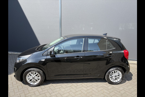 Kia Picanto 1.0 DPi DynamicLine Achteruitrijcamera - Apple carplay - Airco - Cruise control - Navigatie - Cruise control - Licht metalen velgen 14 inch - Radio - Start/stop systeem - Bluetooth - Elektrische ramen - Stuur multifunctioneel