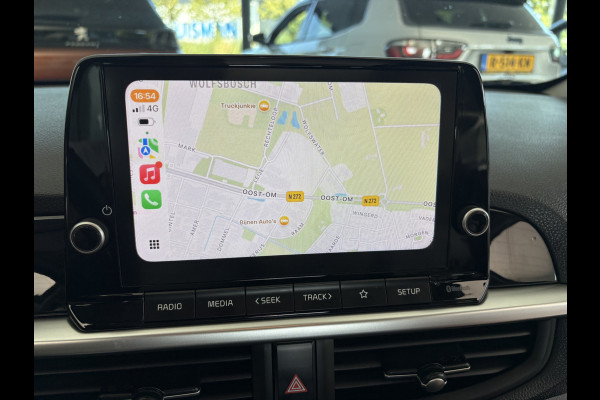 Kia Picanto 1.0 DPi DynamicLine Achteruitrijcamera - Apple carplay - Airco - Cruise control - Navigatie - Cruise control - Licht metalen velgen 14 inch - Radio - Start/stop systeem - Bluetooth - Elektrische ramen - Stuur multifunctioneel