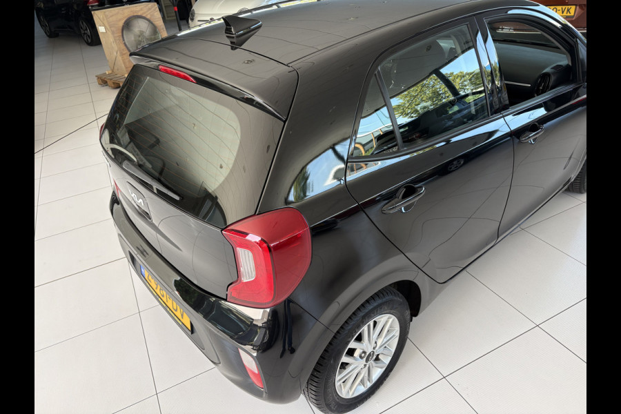 Kia Picanto 1.0 DPi DynamicLine Achteruitrijcamera - Apple carplay - Airco - Cruise control - Navigatie - Cruise control - Licht metalen velgen 14 inch - Radio - Start/stop systeem - Bluetooth - Elektrische ramen - Stuur multifunctioneel