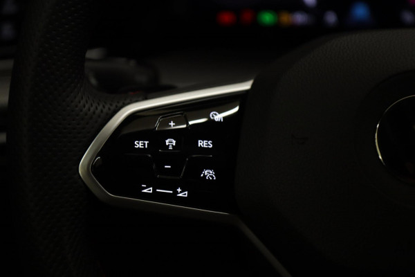 Volkswagen Golf 1.4 eHybrid GTE NARDO/PANO/HUD/IQLIGHT/CARPLAY/ACC/VOL