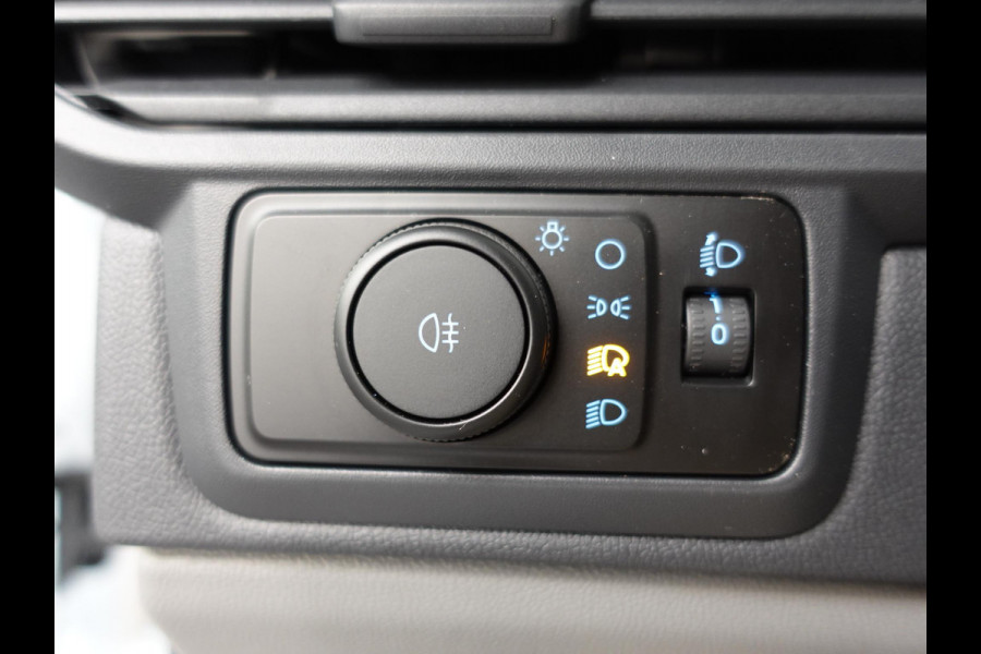 Ford Transit Custom 300 2.0 TDCI L2H1 Automaat Trend NIEUW MODEL! Airco Cruise Control Navigatie Parkeersensoren Camera Carplay/Android Auto