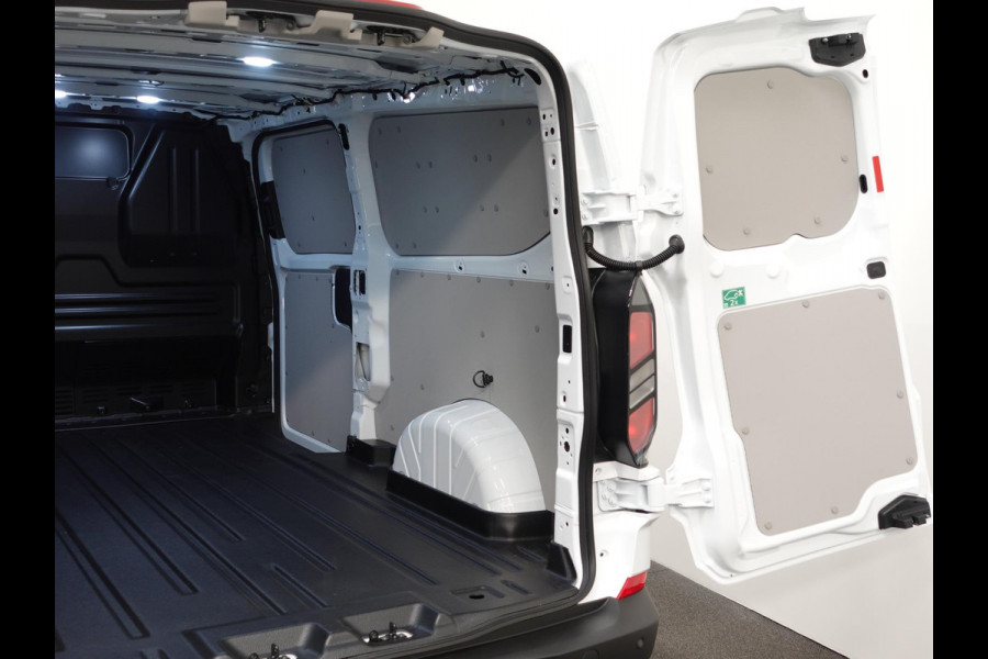 Ford Transit Custom 300 2.0 TDCI L2H1 Automaat Trend NIEUW MODEL! Airco Cruise Control Navigatie Parkeersensoren Camera Carplay/Android Auto
