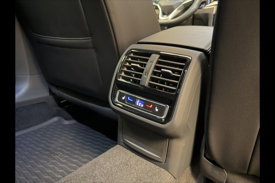 Volkswagen Arteon 1.4 TSI eHybrid 218PK R-Line | Panodak | Trekhaak | 19 Inch | LED | Incl. garantie