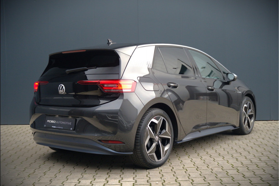 Volkswagen ID.3 First Plus 58 kWh | Stoelverwarming | Stuurverwarming | Camera | Adaptive Cruise Control | Navigatie | Keyless | Parkeersensoren | LED | Apple Carplay | NAP |