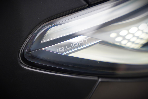 Volkswagen ID.3 First Plus 58 kWh | Stoelverwarming | Stuurverwarming | Camera | Adaptive Cruise Control | Navigatie | Keyless | Parkeersensoren | LED | Apple Carplay | NAP |