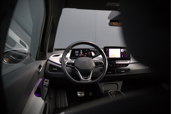 Volkswagen ID.3 First Plus 58 kWh | Stoelverwarming | Stuurverwarming | Camera | Adaptive Cruise Control | Navigatie | Keyless | Parkeersensoren | LED | Apple Carplay | NAP |