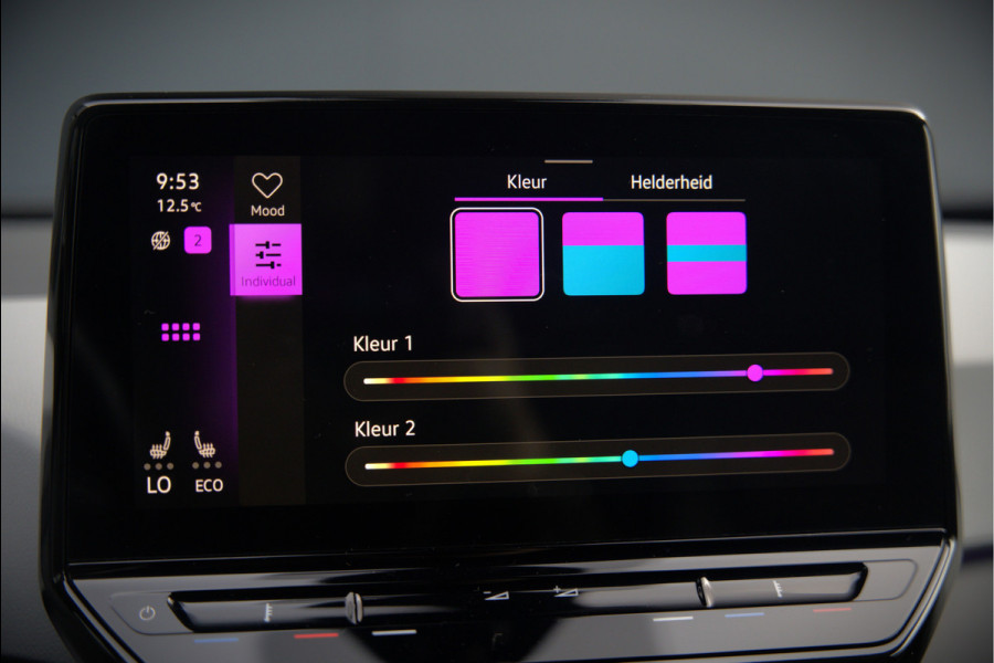 Volkswagen ID.3 First Plus 58 kWh | Stoelverwarming | Stuurverwarming | Camera | Adaptive Cruise Control | Navigatie | Keyless | Parkeersensoren | LED | Apple Carplay | NAP |