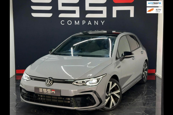 Volkswagen Golf 1.5 eTSI R-Line Business Pano Keyless Trekhaak IQ Camera Sfeerverlichting