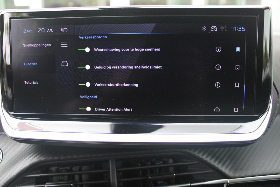 Peugeot 2008 1.2 100PK ALLURE | NAVIGATIE | PARKEERSENSOREN VOOR + ACHTER | KEYLESS ENTRY/START | LICHTMETALEN VELGEN 17" | DRAADLOZE APPLE CARPLAY/ANDROID AUTO | DRAADLOZE TELEFOONLADER | CRUISE CONTROL | DAB + RADIO | LED KOPLAMPEN |