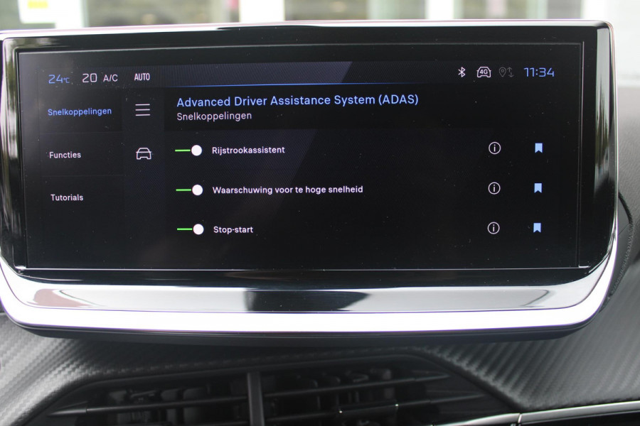 Peugeot 2008 1.2 100PK ALLURE | NAVIGATIE | PARKEERSENSOREN VOOR + ACHTER | KEYLESS ENTRY/START | LICHTMETALEN VELGEN 17" | DRAADLOZE APPLE CARPLAY/ANDROID AUTO | DRAADLOZE TELEFOONLADER | CRUISE CONTROL | DAB + RADIO | LED KOPLAMPEN |