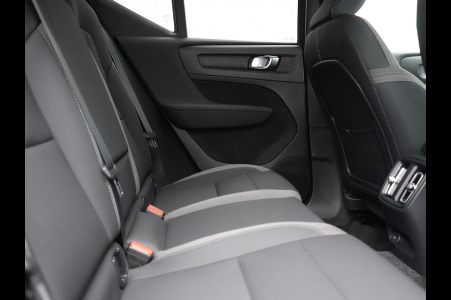 Volvo XC40 Core Recharge Pure 69 kWh 231pk Dealer O.H. | Warmtepomp | Camera | Sportstoelen & Stuur Verwarmd | Google Assistent | Apple Carplay | Cruise Control | Virtual Cockpit | DAB |