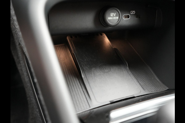 Volvo XC40 Core Recharge Pure 69 kWh 231pk Dealer O.H. | Warmtepomp | Camera | Sportstoelen & Stuur Verwarmd | Google Assistent | Apple Carplay | Cruise Control | Virtual Cockpit | DAB |
