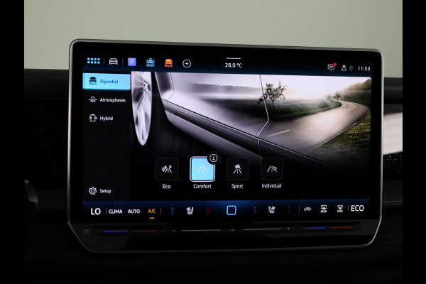 Volkswagen Tayron 1.5 eHybrid R-Line Edition 272 pk Automaat (DSG) | Verlengde garantie | Navigatie | Panoramadak | Trekhaak (wegklapbaar) | Parkeersensoren (Park assist) | Rondomzicht camera | Lederen bekleding | Stoelverwarming/ventilatie | R-Line |