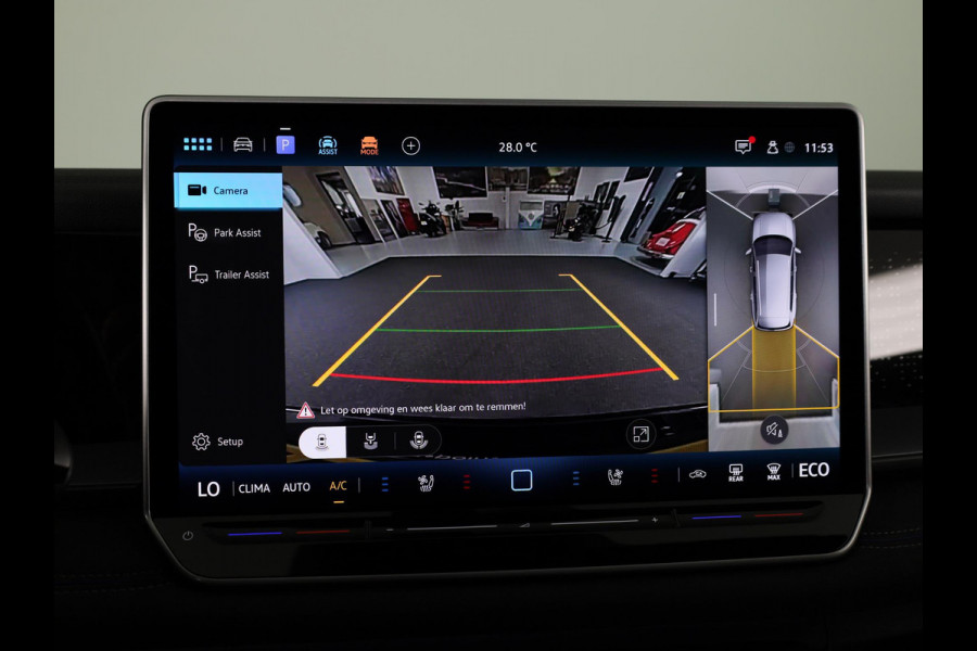Volkswagen Tayron 1.5 eHybrid R-Line Edition 272 pk Automaat (DSG) | Verlengde garantie | Navigatie | Panoramadak | Trekhaak (wegklapbaar) | Parkeersensoren (Park assist) | Rondomzicht camera | Lederen bekleding | Stoelverwarming/ventilatie | R-Line |
