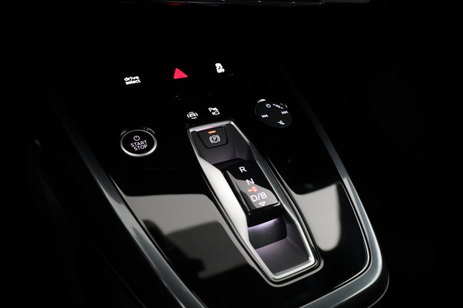Audi Q4 Sportback e-tron 45 quattro S Edition Competition 82 kWh 286pk | Navigatie | 20 inch lichtmetalen velgen | Adaptive cruise controle | Zwart Optiek