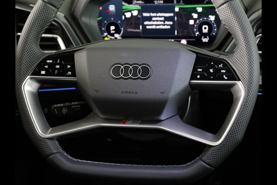 Audi Q4 Sportback e-tron 45 quattro S Edition Competition 82 kWh 286pk | Navigatie | 20 inch lichtmetalen velgen | Adaptive cruise controle | Zwart Optiek