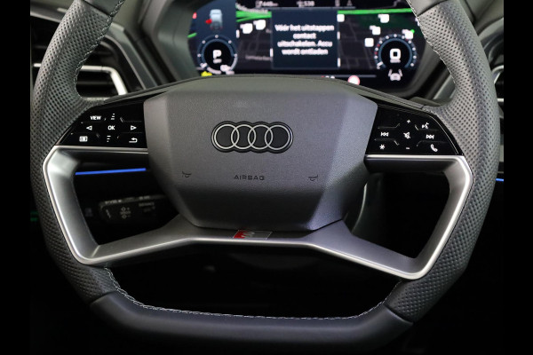 Audi Q4 Sportback e-tron 45 quattro S Edition Competition 82 kWh 286pk | Navigatie | 20 inch lichtmetalen velgen | Adaptive cruise controle | Zwart Optiek